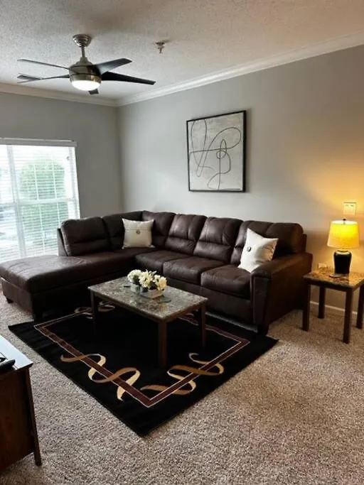 Extravagant 2 Br/2 Ba Apartment Savannah